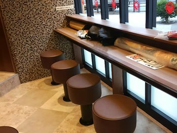 富士そば三田店内1