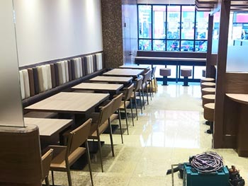 銀座クラブ店内1