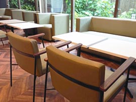 勝どきカフェレス店内4